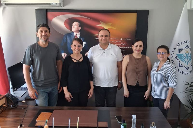 ALKÜ TAZELENMEDEN PROF. DR. ÖZGÜR GÖLGE'YE ZİYARET
