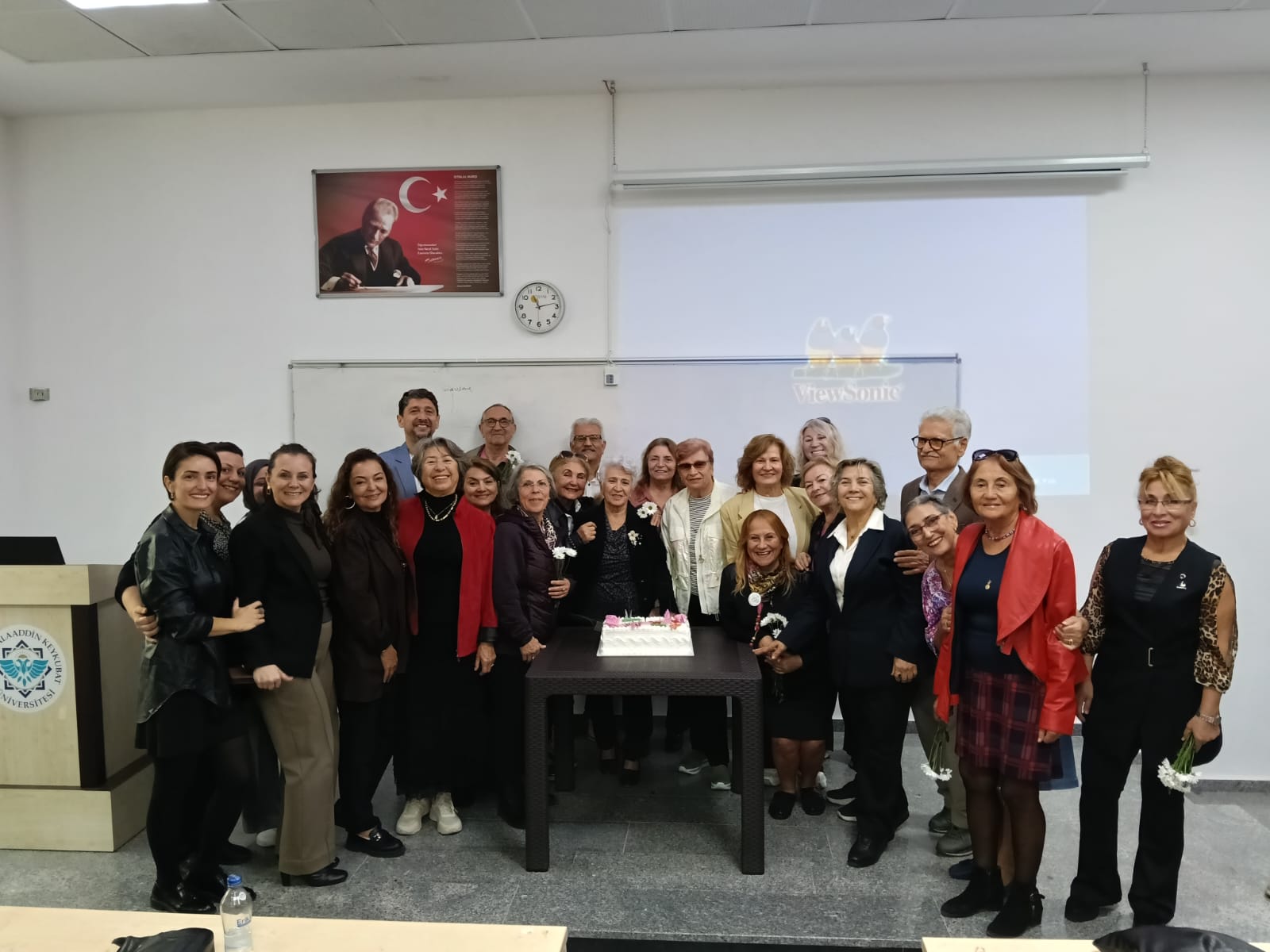 KUŞAKLARARASI BULUŞMALAR: ÖĞRETMENLER GÜNÜ KUTLAMASI 