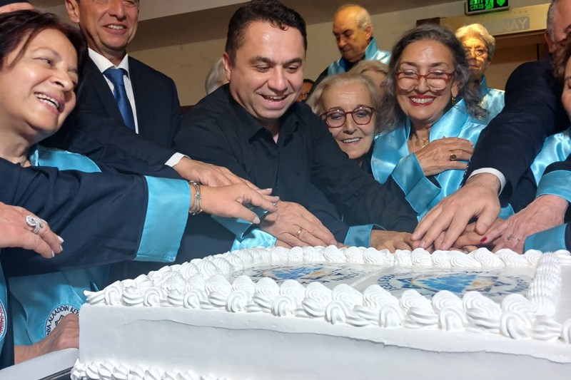 İLK MEZUNLARIMIZDAN UNUTULMAZ BALO