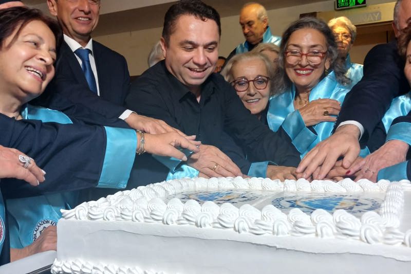 İLK MEZUNLARIMIZDAN UNUTULMAZ BALO