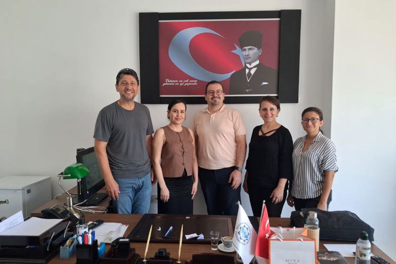 ALKÜ TAZELENMEDEN DOÇ. DR. OĞUZ NEBİOĞLU'NA ZİYARET
