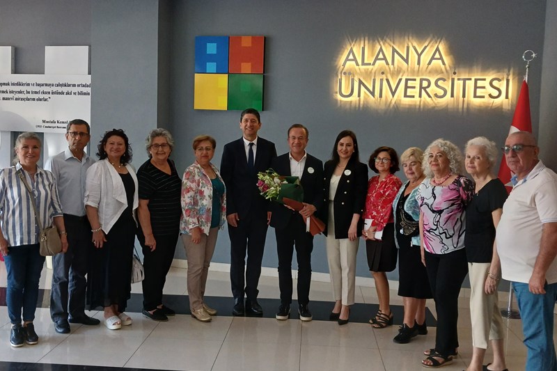 ALKÜ TAZELENME ÖĞRENCİLERİNDEN ALANYA ÜNİVERSİTESİ REKTÖRLÜĞÜNE ZİYARET