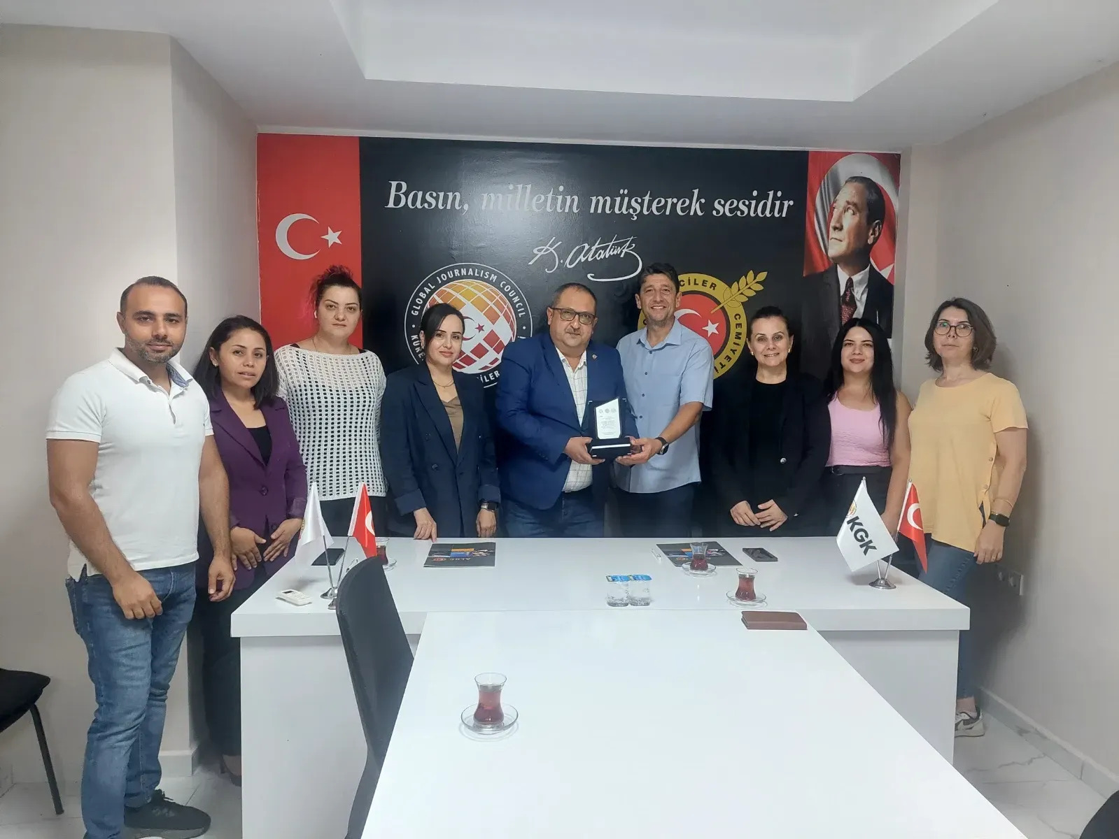 ALKÜ TAZELENME YÜRÜTME KURULUNDAN ALGC'YE TEŞEKKÜR ZİYARETİ